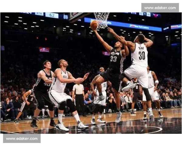 篮球比赛二十四秒进攻规则的作用与执行细节全面解析 篮球比赛二十四秒进攻规则的作用与执行细节全面解析