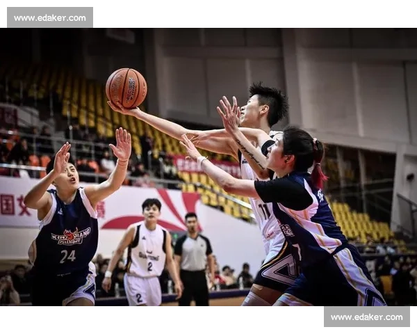 激烈对决篮球半决赛精彩瞬间全程回顾与战术解析 - 副本 - 副本 - 副本